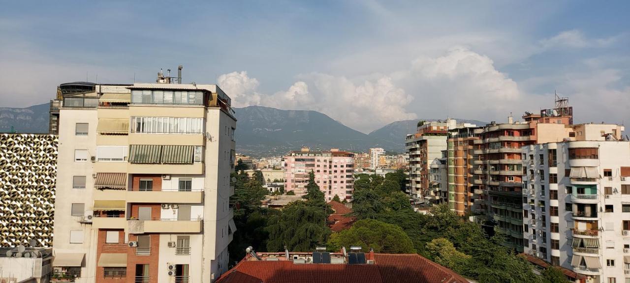 Spacious Family-Friendly Apartment In The Heart Of Bllok Tirana Bagian luar foto
