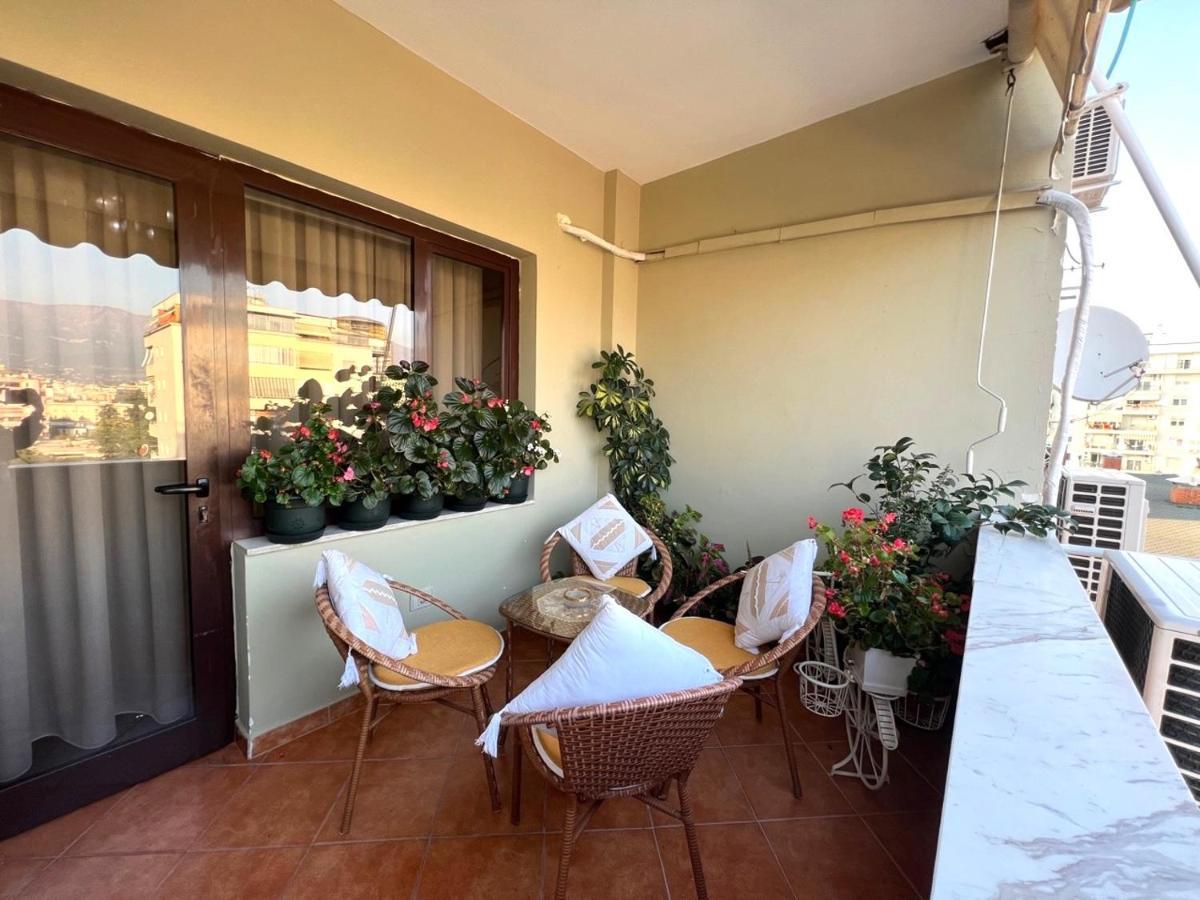 Spacious Family-Friendly Apartment In The Heart Of Bllok Tirana Bagian luar foto